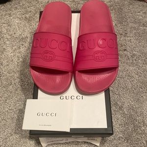 Gucci Pool Slides Fuchsia